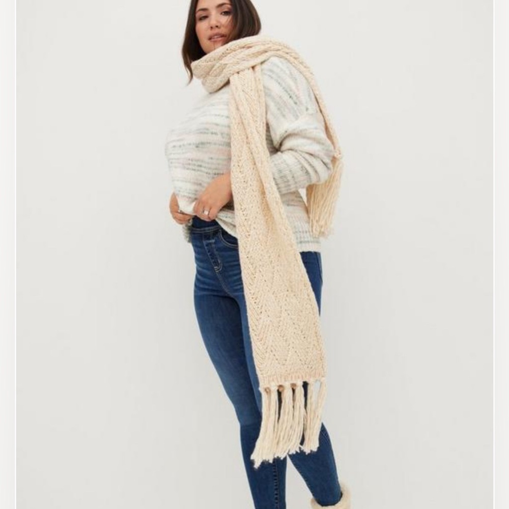 Torrid Plus Size Multicolor Drop Shoulder Pullove… - image 2